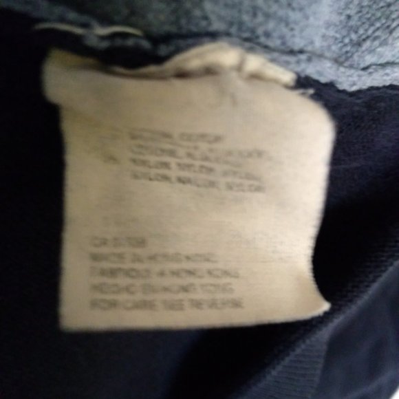 V-neck T-shirt - Picture 3 of 3